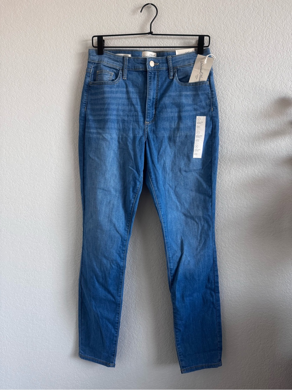 NWT Universal Thread High Rise Skinny Jean 29 Blue Wash